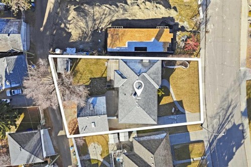 2219 Halifax Crescent Nw, Calgary, AB - Outdoor