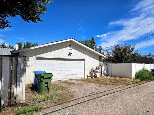 2219 Halifax Crescent Nw, Calgary, AB - Outdoor With Exterior