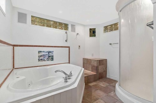 13 Sheep River Link, Okotoks, AB - Indoor Photo Showing Bathroom