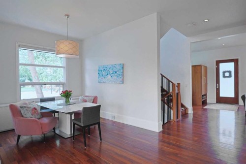 1707 Broadview Road Nw, Calgary, AB - Indoor Photo Showing Dining Room