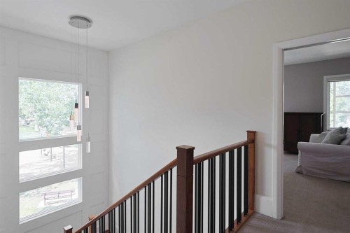 1707 Broadview Road Nw, Calgary, AB - Indoor Photo Showing Other Room