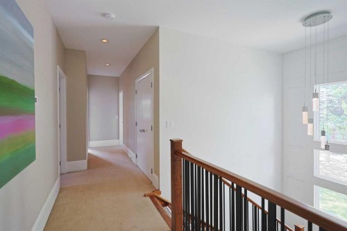 1707 Broadview Road Nw, Calgary, AB - Indoor Photo Showing Other Room