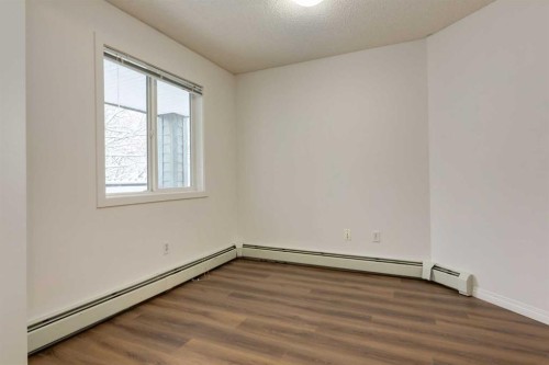 310-30 Sierra Morena Mews Sw, Calgary, AB - Indoor Photo Showing Other Room