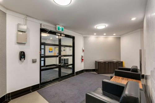 310-30 Sierra Morena Mews Sw, Calgary, AB - Indoor Photo Showing Other Room