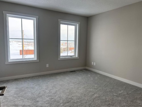 33 Sora Gate Se, Calgary, AB - Indoor Photo Showing Other Room