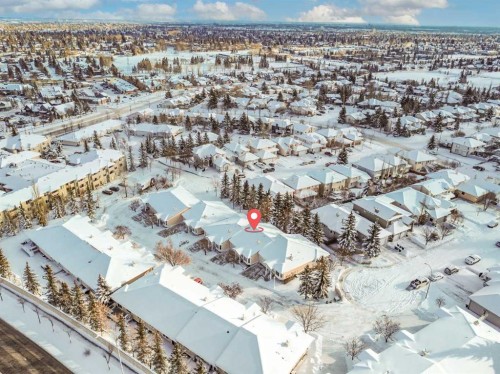 19 Signature Villas Sw, Calgary, AB - Outdoor With View