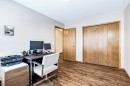 19 Signature Villas Sw, Calgary, AB  - Indoor Photo Showing Office 
