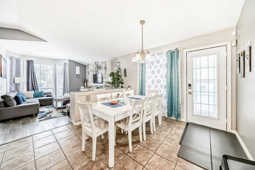 33 Martinridge Road Ne, Calgary, AB - Indoor Photo Showing Dining Room