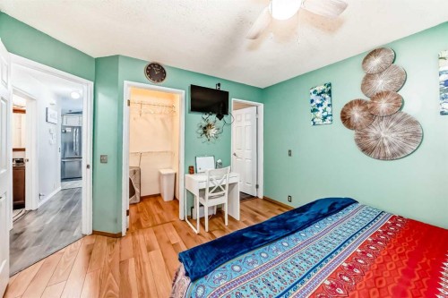 33 Martinridge Road Ne, Calgary, AB - Indoor Photo Showing Bedroom