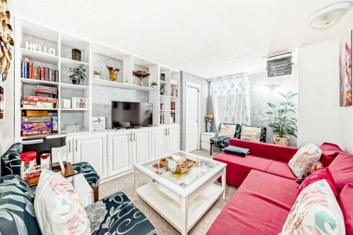 33 Martinridge Road Ne, Calgary, AB - Indoor Photo Showing Living Room