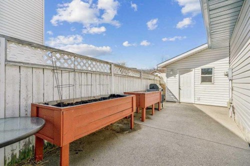 33 Martinridge Road Ne, Calgary, AB - Outdoor With Exterior