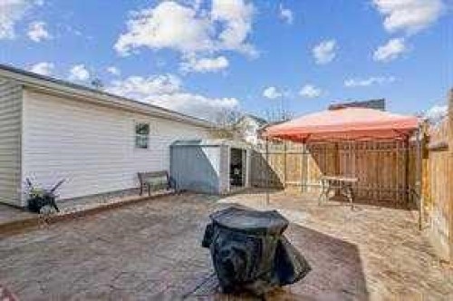 33 Martinridge Road Ne, Calgary, AB - Outdoor