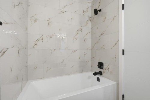 96 Falshire Drive Ne, Calgary, AB - Indoor Photo Showing Bathroom