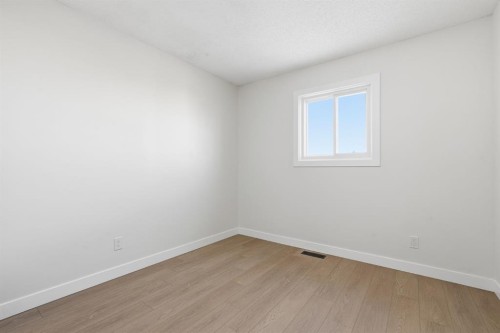 96 Falshire Drive Ne, Calgary, AB - Indoor Photo Showing Other Room