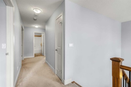 86 Royal Ridge Mount Nw, Calgary, AB - Indoor Photo Showing Other Room