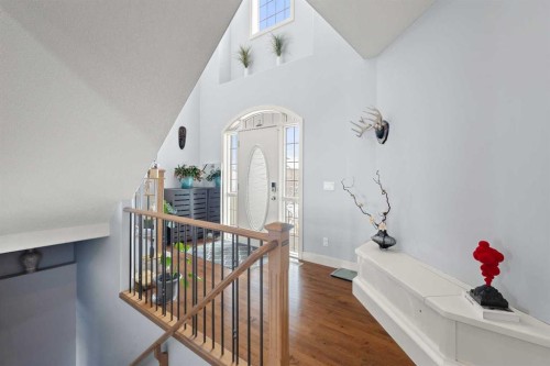 86 Royal Ridge Mount Nw, Calgary, AB - Indoor Photo Showing Other Room