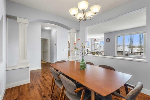 86 Royal Ridge Mount Nw, Calgary, AB - Indoor Photo Showing Dining Room