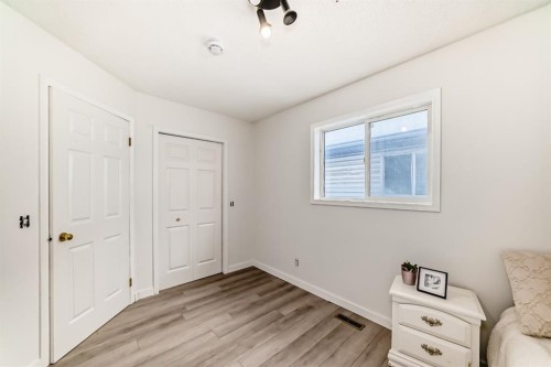 34 Erin Meadow Close Se, Calgary, AB - Indoor