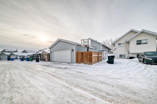 34 Erin Meadow Close Se, Calgary, AB - Outdoor