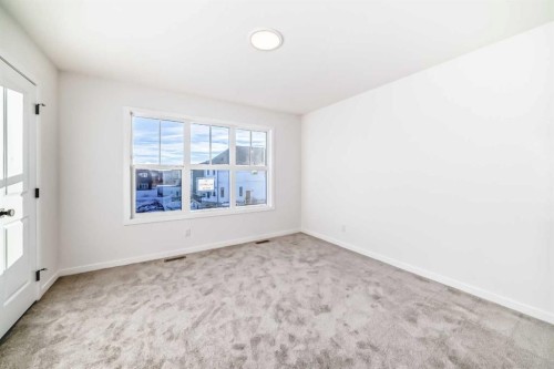 101 Walgrove Bay Se, Calgary, AB - Indoor Photo Showing Other Room