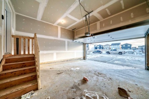 101 Walgrove Bay Se, Calgary, AB - Indoor Photo Showing Garage