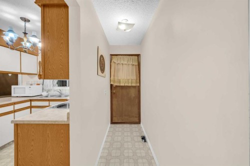 11 Berwick Close Nw, Calgary, AB - Indoor