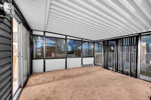 11 Berwick Close Nw, Calgary, AB - Outdoor With Exterior