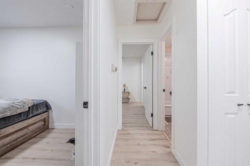 147 Dovercliffe Way Se, Calgary, AB - Indoor