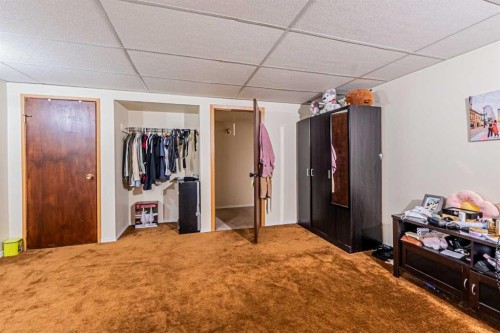 147 Dovercliffe Way Se, Calgary, AB - Indoor