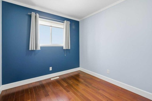 216 Mt. Aberdeen Close Se, Calgary, AB - Indoor Photo Showing Other Room