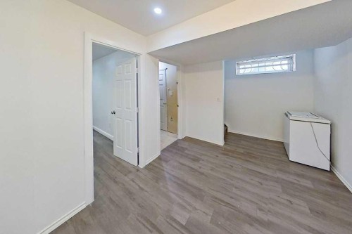 216 Mt. Aberdeen Close Se, Calgary, AB - Indoor