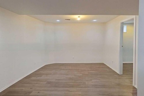 216 Mt. Aberdeen Close Se, Calgary, AB - Indoor Photo Showing Other Room