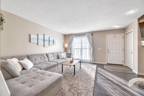 96 Auburn Meadows Boulevard Se, Calgary, AB - Indoor Photo Showing Living Room