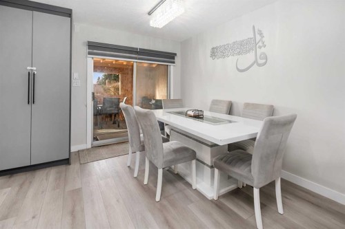 255 Rundleridge Drive Ne, Calgary, AB - Indoor Photo Showing Dining Room