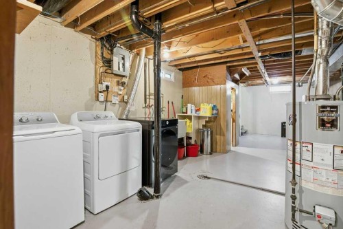 1207 Olympia Drive Se, Calgary, AB - Indoor