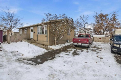 1207 Olympia Drive Se, Calgary, AB - Outdoor