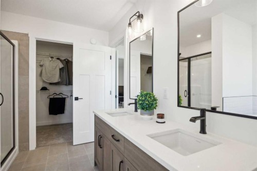 213 Southbow Drive, Cochrane, AB - Indoor Photo Showing Bathroom