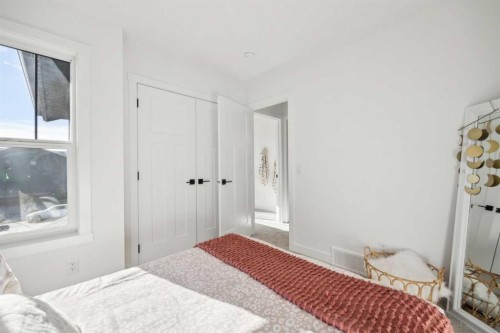 213 Southbow Drive, Cochrane, AB - Indoor Photo Showing Bedroom