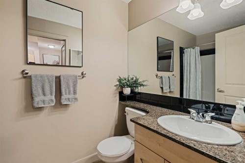 1411-5605 Henwood Street Sw, Calgary, AB - Indoor Photo Showing Bathroom