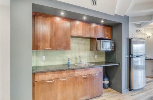 1411-5605 Henwood Street Sw, Calgary, AB - Indoor Photo Showing Kitchen