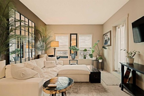 1411-5605 Henwood Street Sw, Calgary, AB - Indoor Photo Showing Living Room