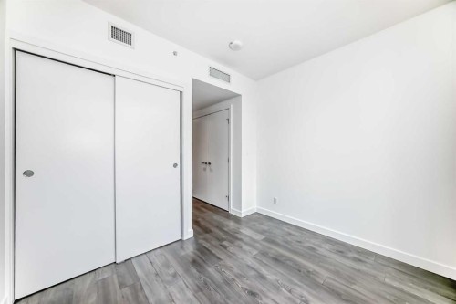 602-310 12 Avenue Sw, Calgary, AB - Indoor Photo Showing Other Room