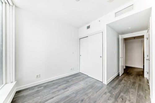 602-310 12 Avenue Sw, Calgary, AB - Indoor Photo Showing Other Room