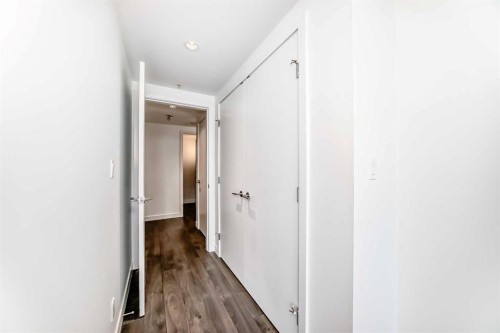 602-310 12 Avenue Sw, Calgary, AB - Indoor Photo Showing Other Room