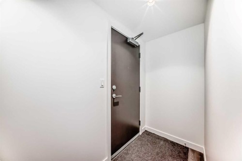 602-310 12 Avenue Sw, Calgary, AB - Indoor Photo Showing Other Room