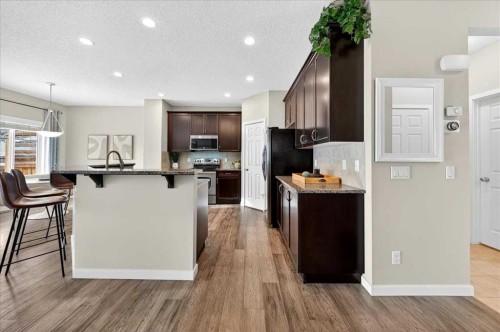 180 Kinlea Link Nw, Calgary, AB - Indoor Photo Showing Kitchen