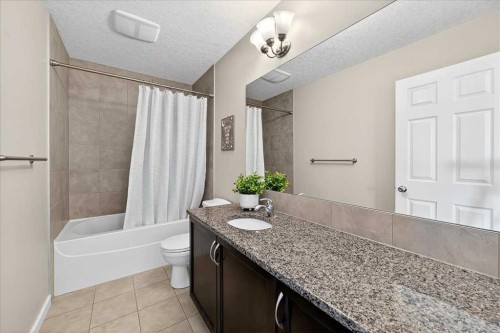 180 Kinlea Link Nw, Calgary, AB - Indoor Photo Showing Bathroom