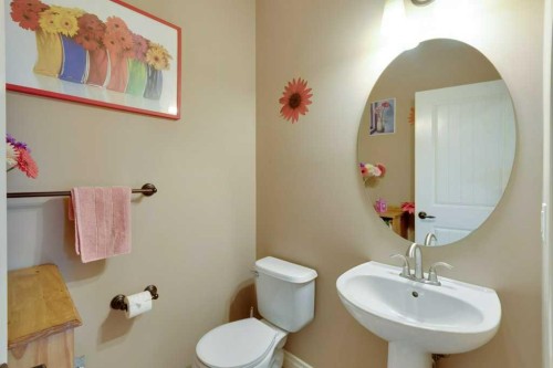 200 Cimarron Drive, Okotoks, AB - Indoor Photo Showing Bathroom