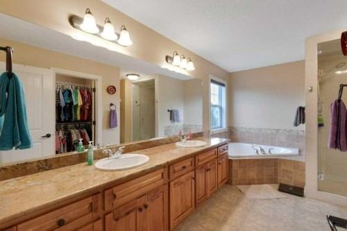 200 Cimarron Drive, Okotoks, AB - Indoor Photo Showing Bathroom