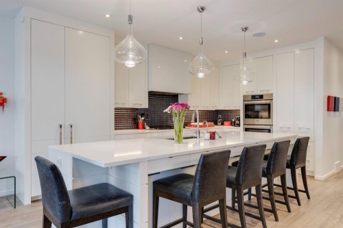 329 11 Street Nw, Calgary, AB - Indoor